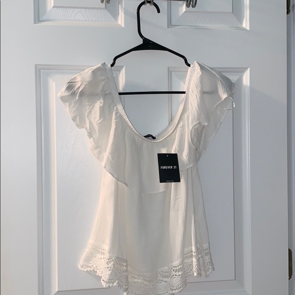 NEVER WORN Forever 21 off the shoulder white top